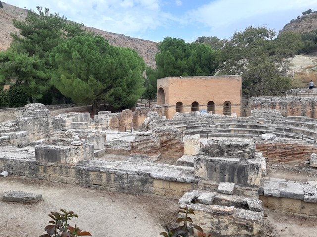 odeon i teatr gortyna ruiny