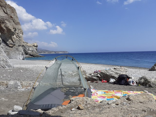 moskitiera na plaży maridaki